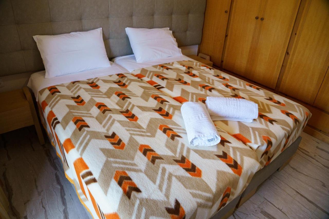 Zotos Rooms Parga Exteriör bild